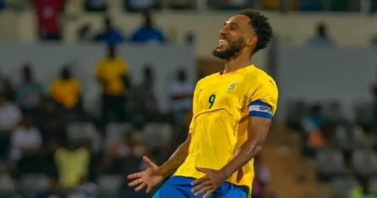 أوباميانج يخضع لجراحة عاجلة في الركبة ويغيب عن الملاعب لشهرين