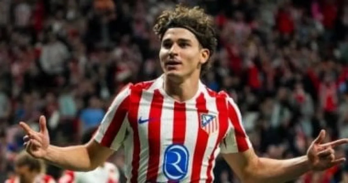 برشلونة يضاعف جهوده لضم ألفاريز بعرض جديد
