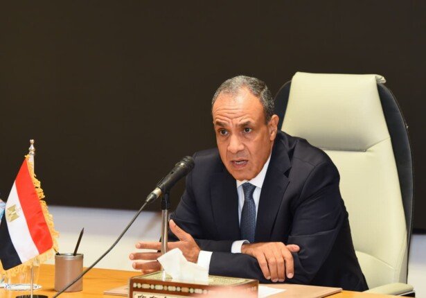 وزير الخارجية يؤكد عمق العلاقات الأخوية والتاريخية بين مصر والكويت وزير الخارجية يؤكد عمق العلاقات الأخوية والتاريخية بين مصر والكويت