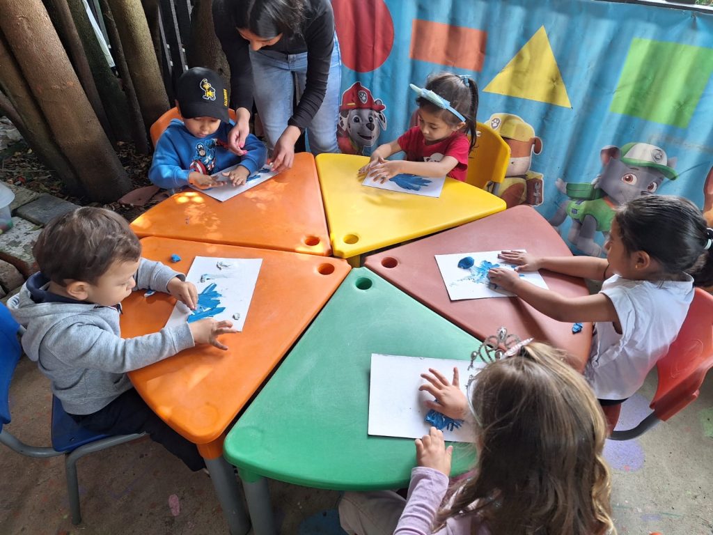 Experiencia en Arte y Creatividad en Kids Tree