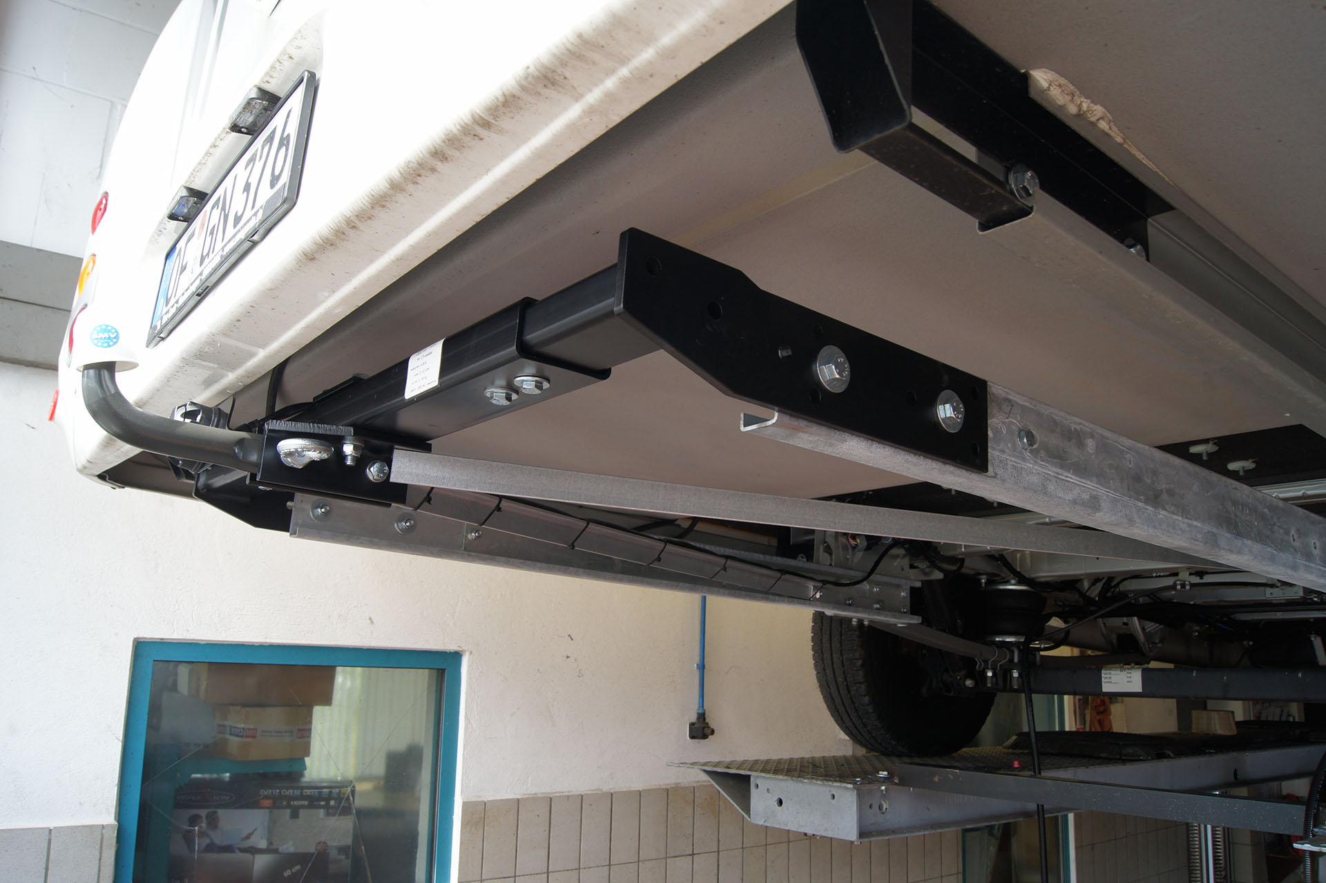 Markise für wohnmobile & wohnwagen inkl. AnhÃ¤ngerkupplung - Knocks Motors