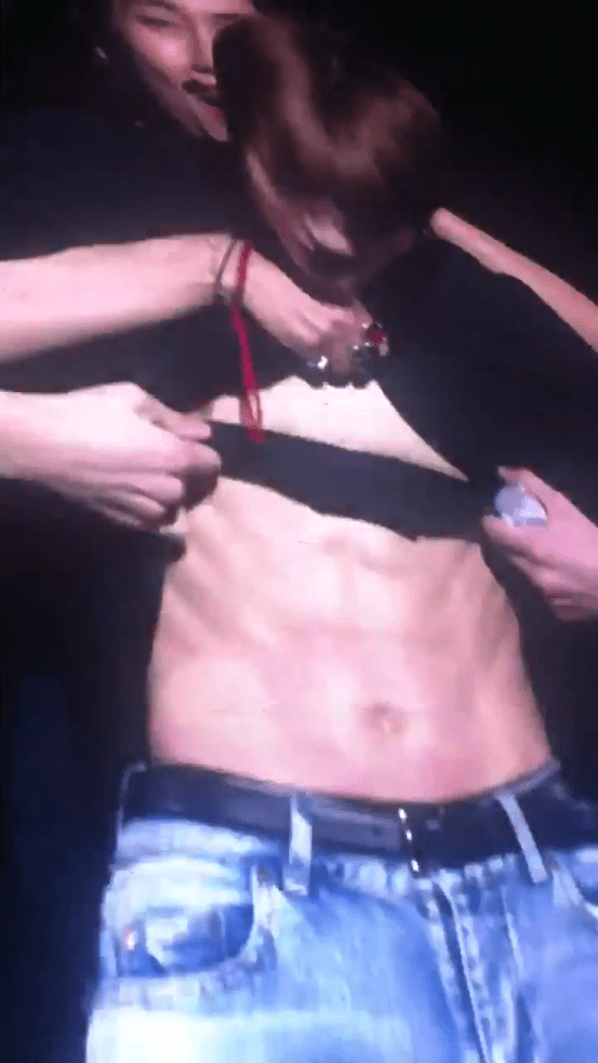 Kpop exo lightstick light stick bomb concert lamp ver 1 2 3. Jungkook de BTS muestra los abdominales de Jimin y Jimin