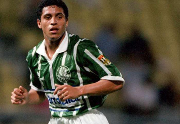 Quando as probabilidades são 2.75, a percentagem de vitória é de 36%, mas esta equipa por norma vence 33% dos jogos com estas probabilidades. Roberto Carlos afirma que Palmeiras de 93/94 venceria