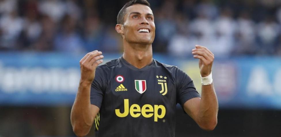 Cristiano Ronaldo Luce Un Reloj De Medio Millon De Dolares