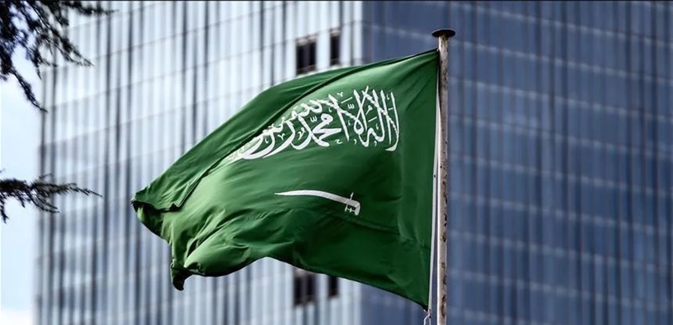 الملك سلمان وولي العهد يقدمان التعازي في وفاة رئيس الأركان الليبي ومرافقيه