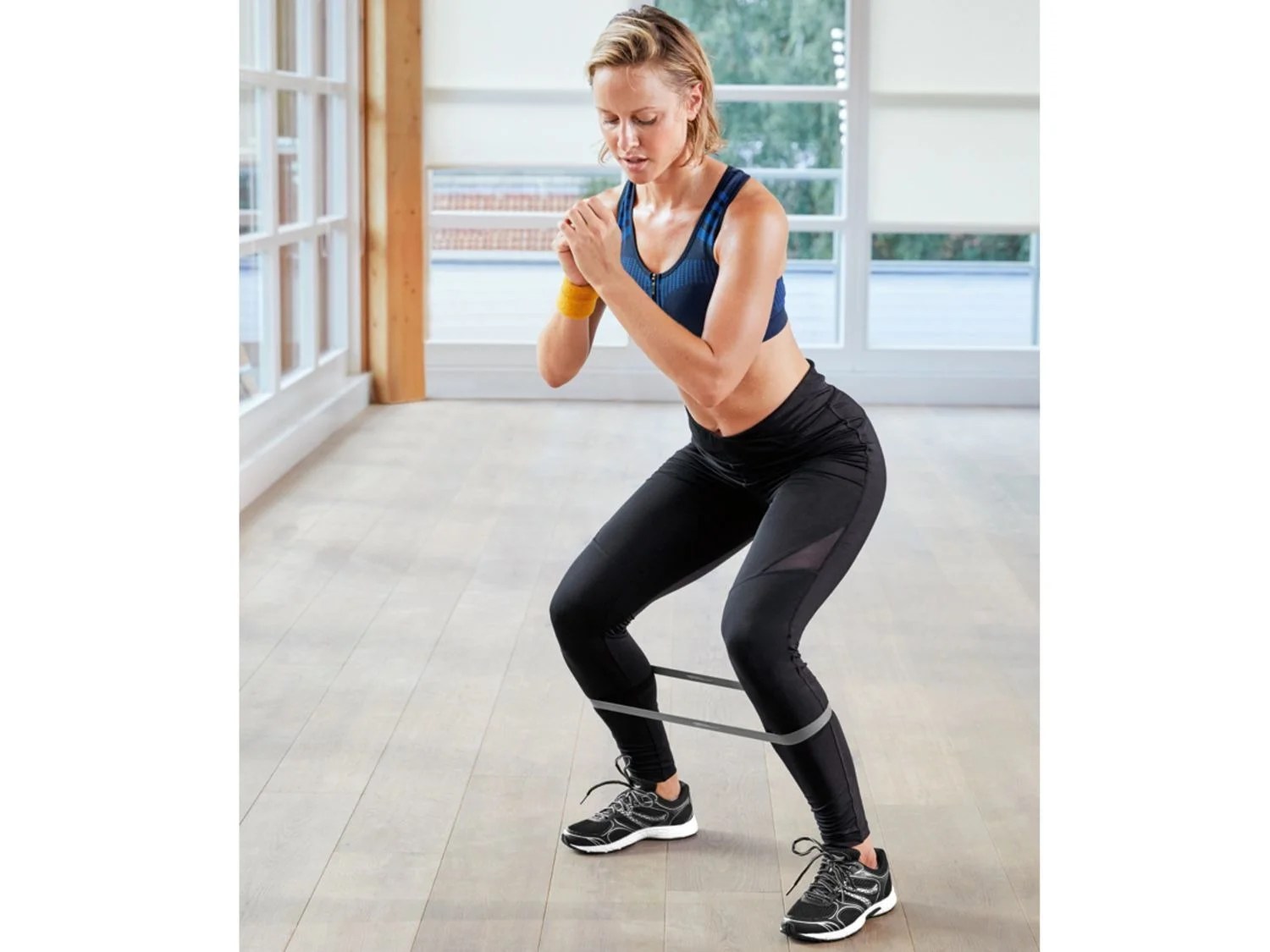 Crivit Fitnessbander 4 Teilig Unterschiedliche Trainingsintensitaten Lidl De