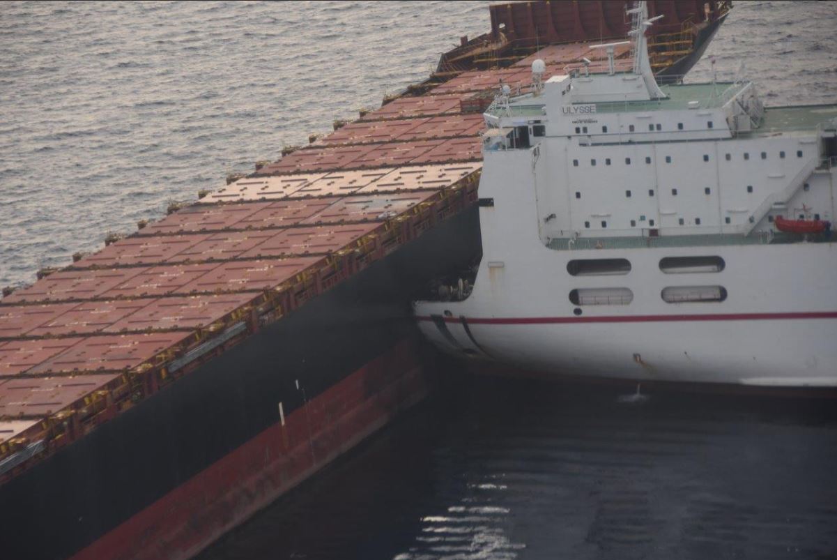 Collision en Corse. Les images sous-marines des deux coques encastrées