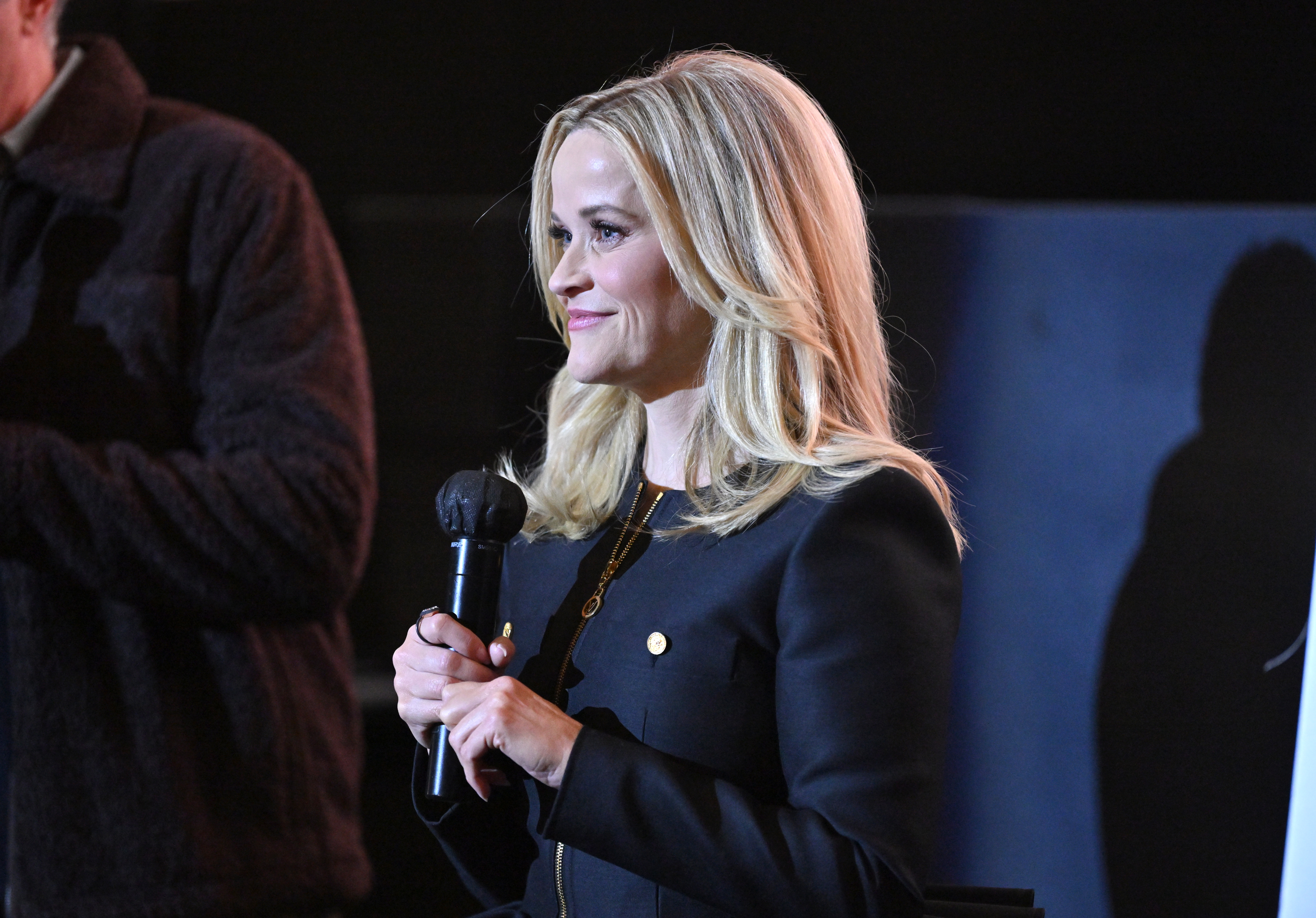 Fans ID famous actress who has stopped talking to Reese Witherspoon