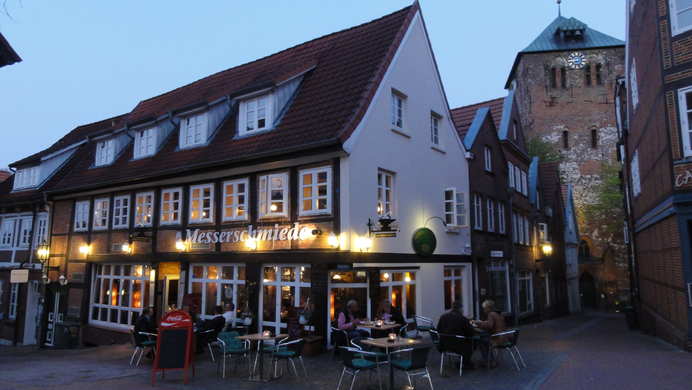 45+ Elegant Haus In Stade - Sport und Spiele :: Leichtathletik :: Stadion :: Stadion : Der frühling beginnt im neuen zuhause.