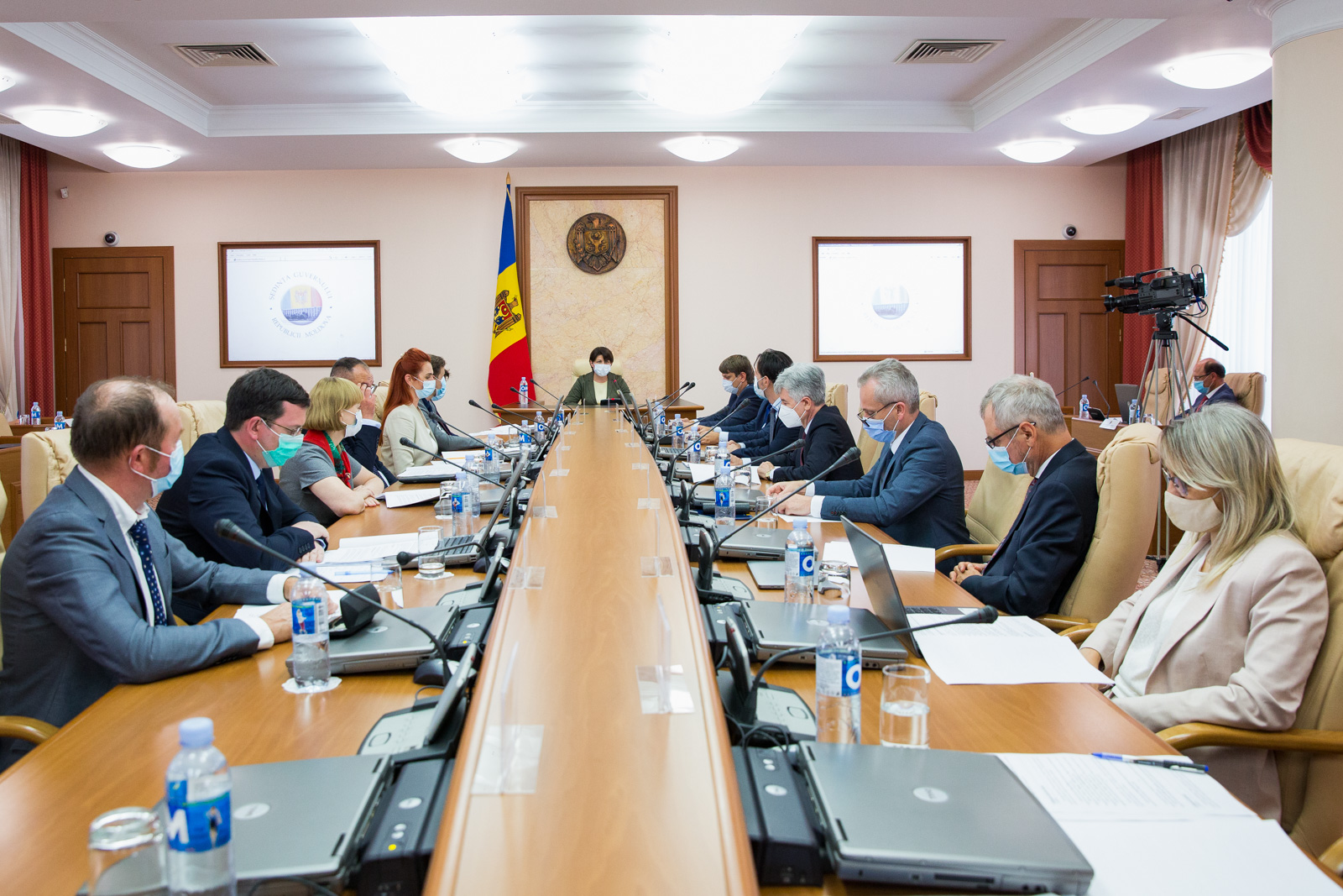 Demiteri De Secretari Èi Èefi De AgenÈii In Noul Guvern GavriliÈa Cat De Greu Este SÄ Dai AfarÄ FuncÈionari In Moldova Moldova Org
