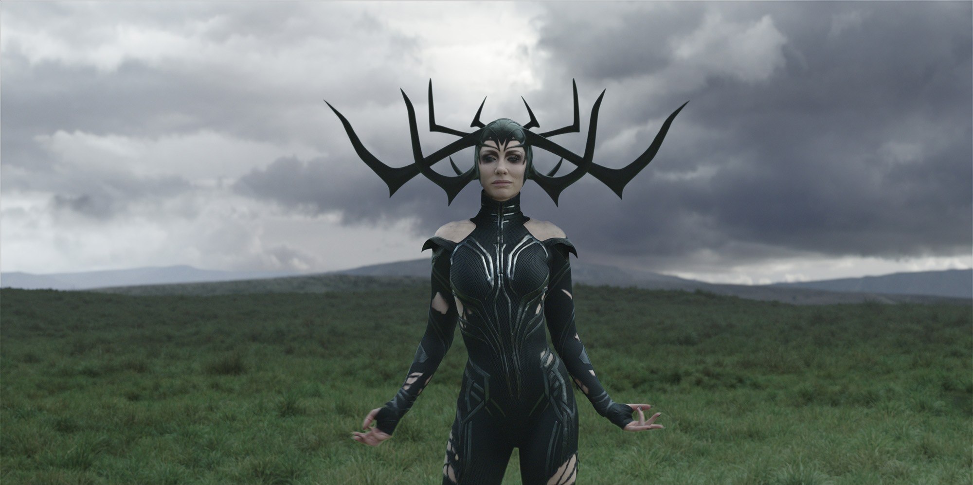 When australian actress cate blanchett began her acting career on the stage in the early 1990s, none of us likely knew we were watching a cultural icon in the making. Thor: Ragnarok (2017) - Moria