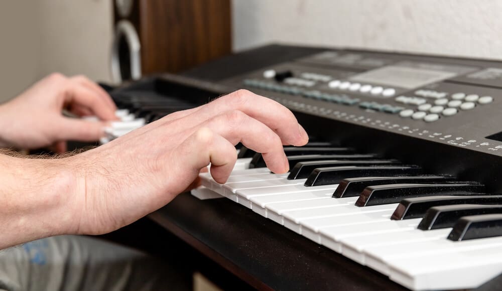 Virtual piano enables you to play the piano on your computer keyboard, mobile or tablet. How To Play Keyboards For Beginners Musicalhow Com