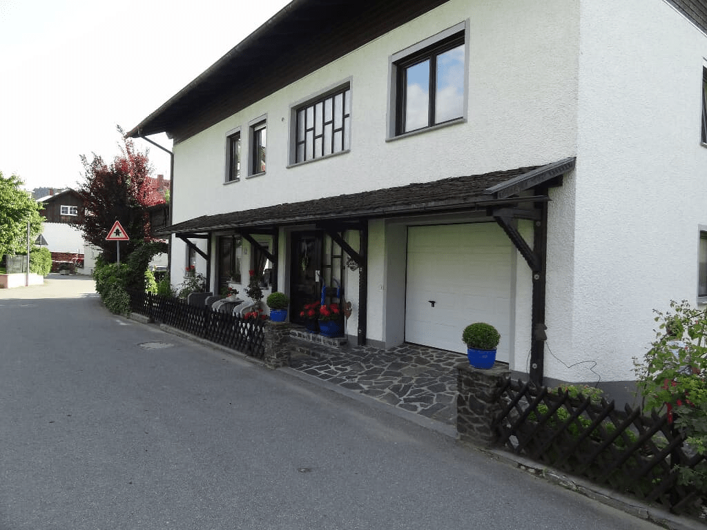 Anbieten & suchen mit www.wunderwohnen.de. Achatz Irmgard in Bad KÃ¶tzting