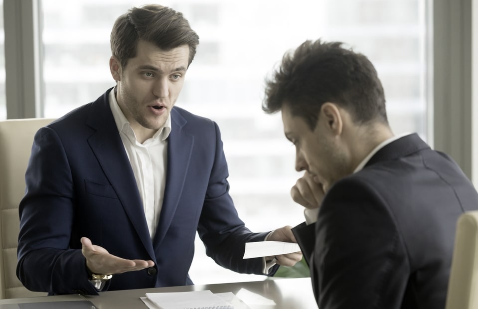 En cas de licenciement pour faute grave ou lourde, l'employeur n'est pas tenu de rémunérer la période de mise à pied conservatoire. Mise A Pied Disciplinaire