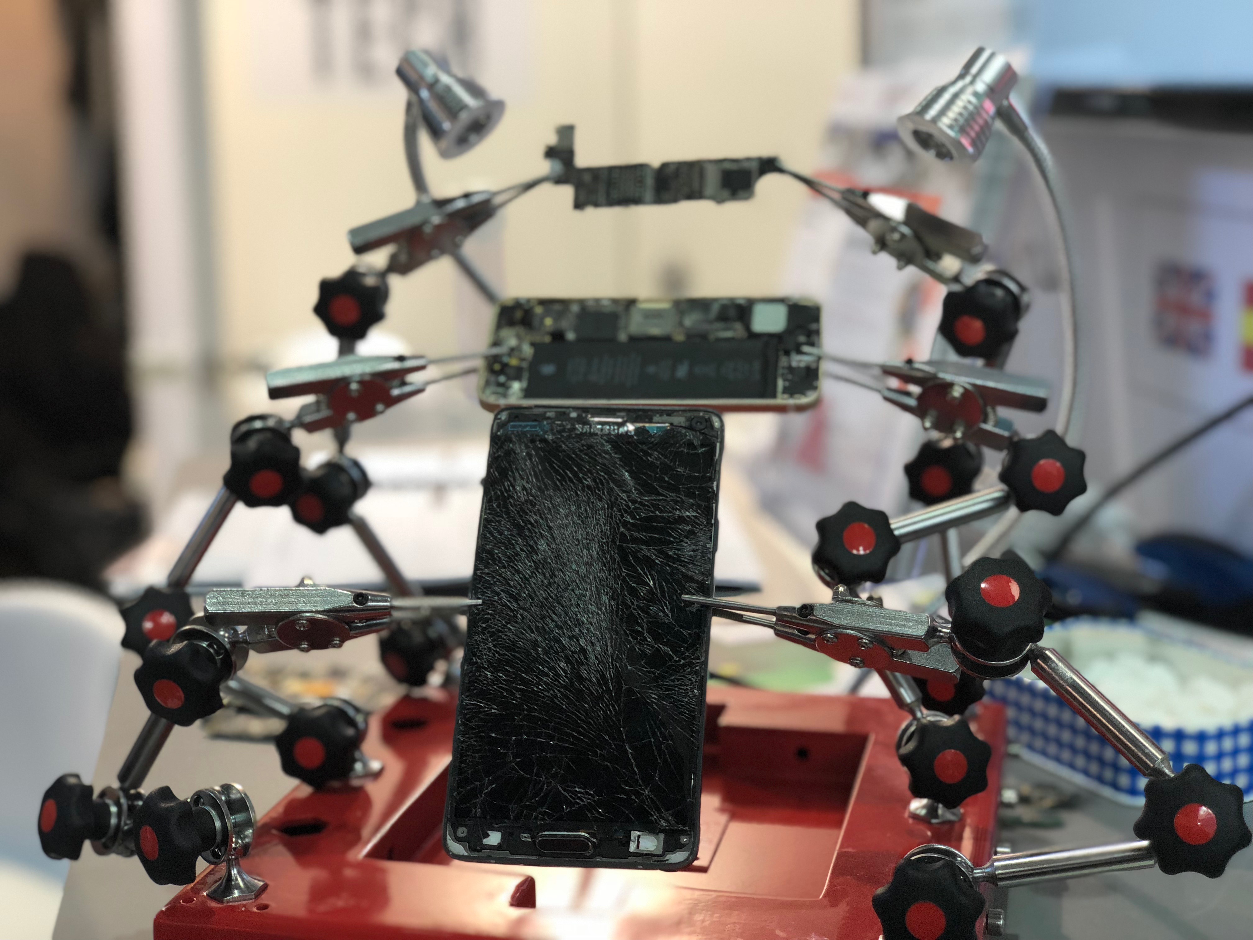 Smartphone cassé ou noyé ? La startup Recoveo récupère vos données