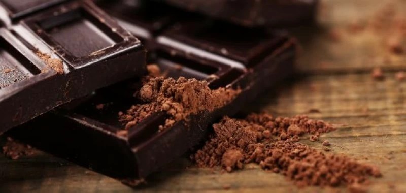 دراسة جديدة: الشوكولاتة الداكنة قد تحسّن صحة القلب والكبد