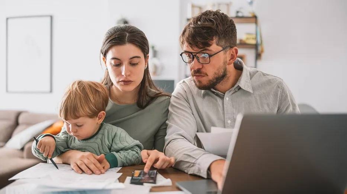 66 % من الآباء يقترضون للحفاظ على أناقة أبنائهم في المدرسة