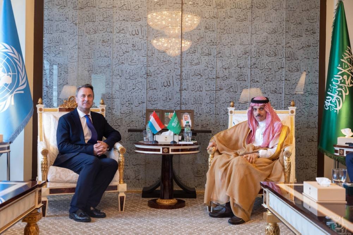 فيصل بن فرحان ونائب رئيس وزراء وزير خارجية لوكسمبورغ يوقّعان مذكرة تفاهم بشأن المشاورات السياسية بين البلدين