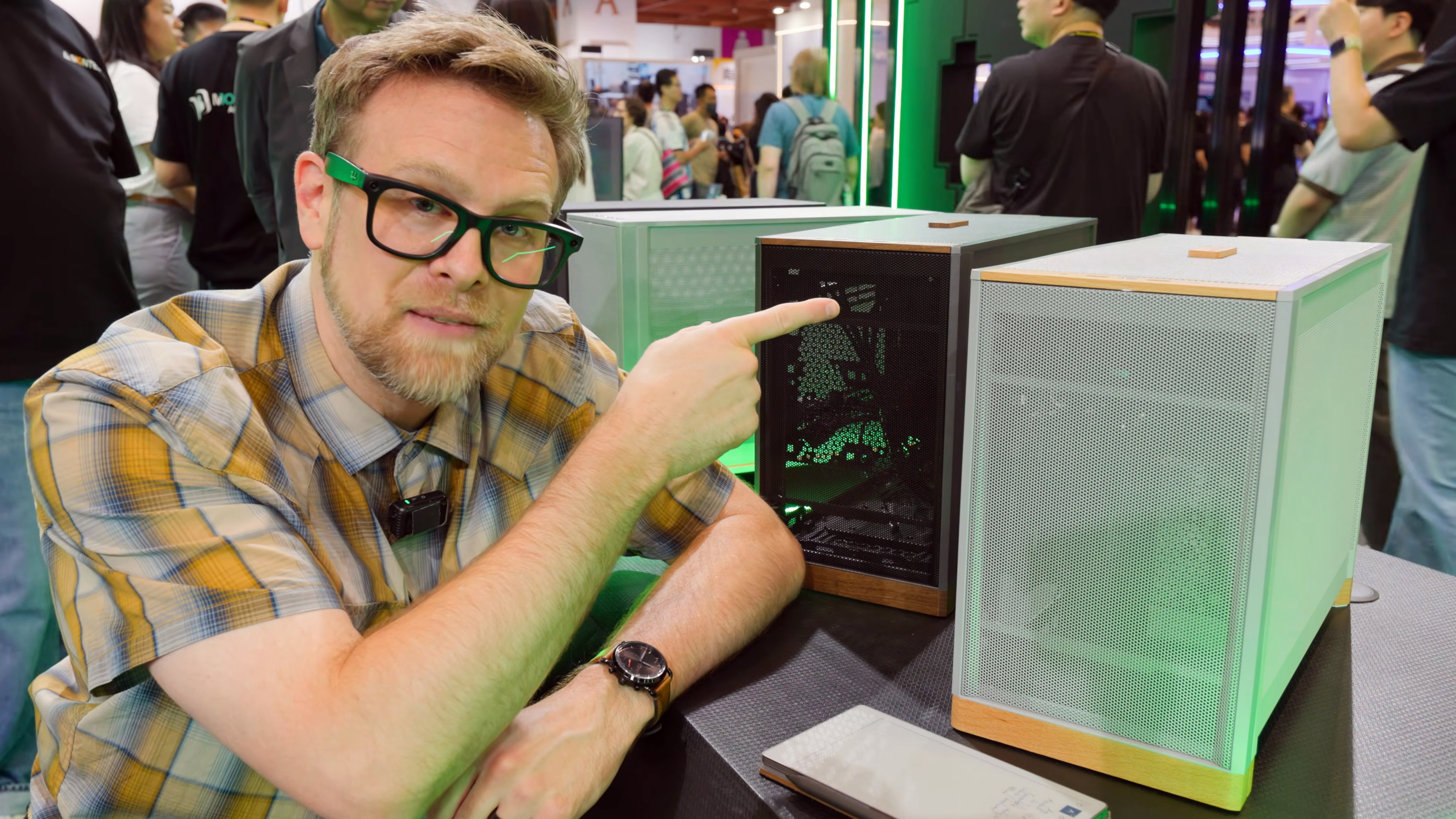 This PC case helps your room smell better