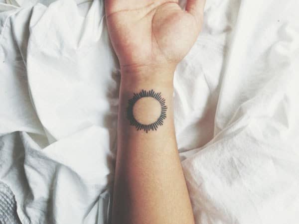 109 Small Wrist Tattoo Ideas For Men And Women (2020) 450_x_600_jpg