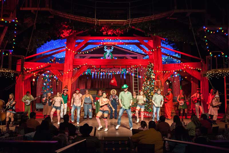 The comedy barn · 2775 pkwy. Hatfield & McCoy Dinner Feud | Pigeon Forge Shows & Dinner