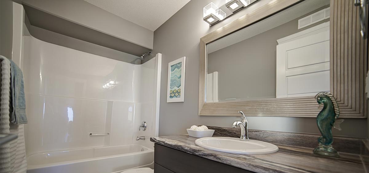 Acrylic Bath & Wall Liners | Pristine Countertops