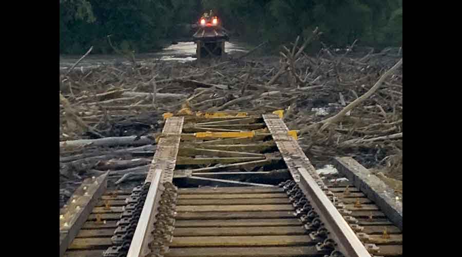Becoming a personal assistant helps with career advancement. Rail News - NS reroutes traffic after Grand River rail bridge collapses