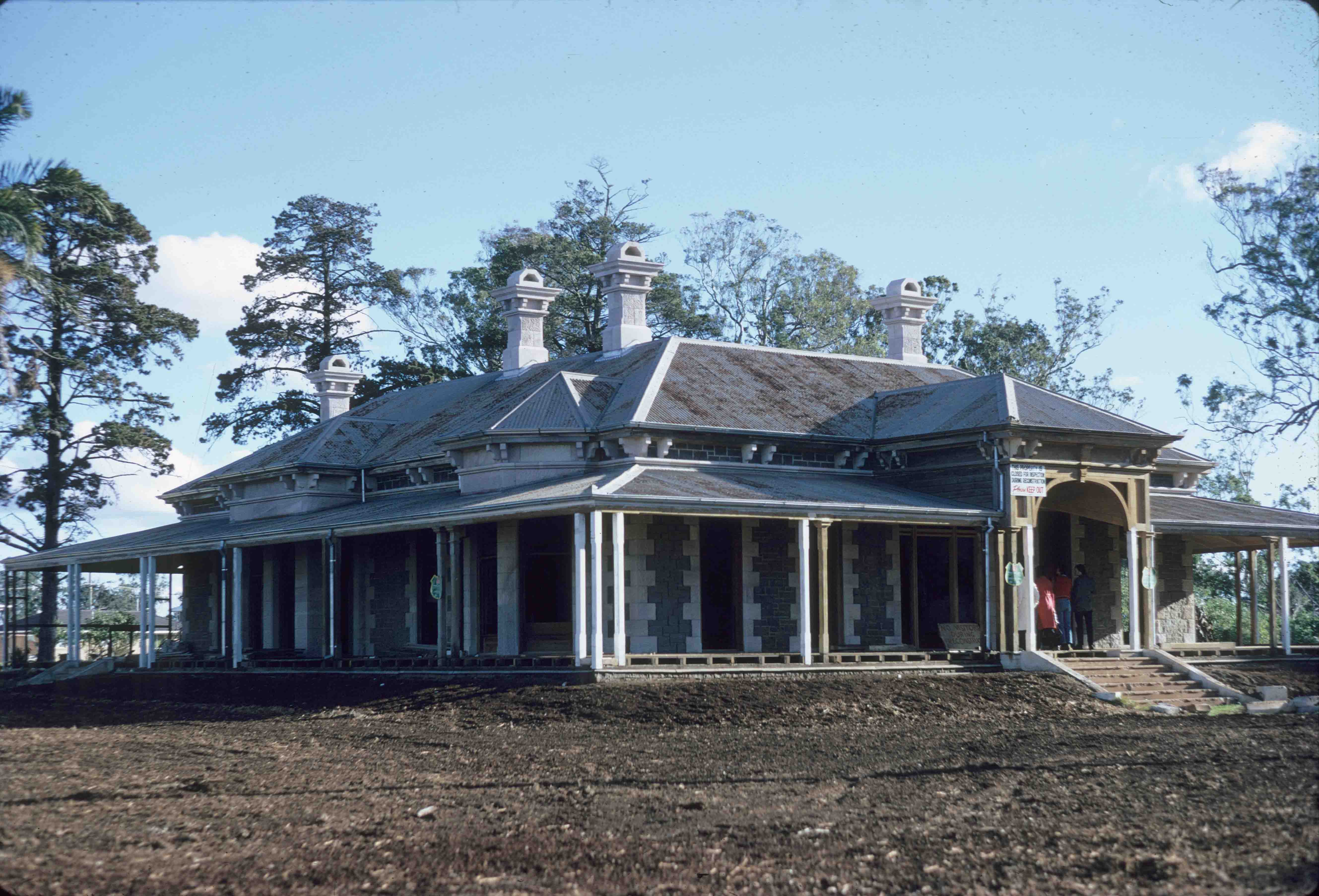 Whether you're looking to buy your first house or moving into your dream home, buying a house always seems to take longer than expected. Smithfield Homestead, Toowoomba, 1974 | Queensland Historical Atlas