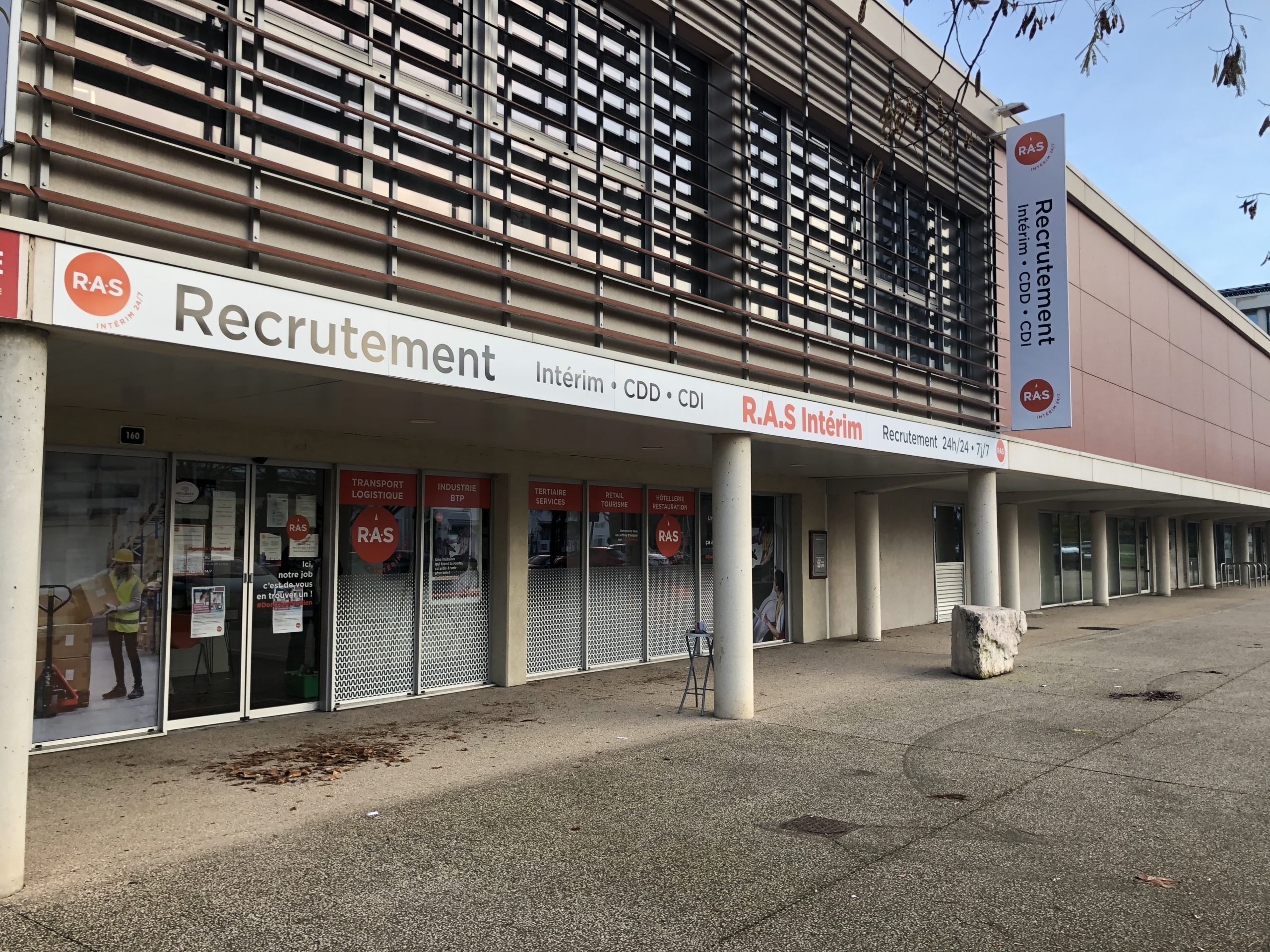 Responsable d'agence services à la personne f/h. Agence Interim Nimes R A S Interim 24 7