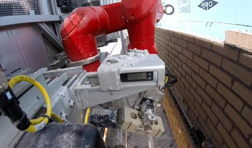 This bricklaying robot could put thousands of people out of a job