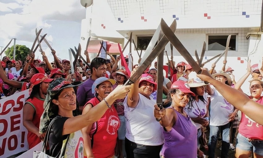 Possiamo dire che la storia dell’acqua benedetta ha inizio al tempo di gesù cristo, poiché è stato lui stesso a benedire le acque per la prima volta. Cosa significa oggi battersi per i diritti dei contadini? Lâesempio de