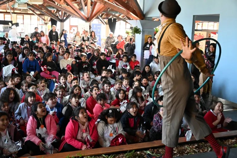 Imagen de la noticia "Cuando el teatro se convierte en juego: vuelve el Pichi Keche a Bariloche" publicada por rionegro.com.ar