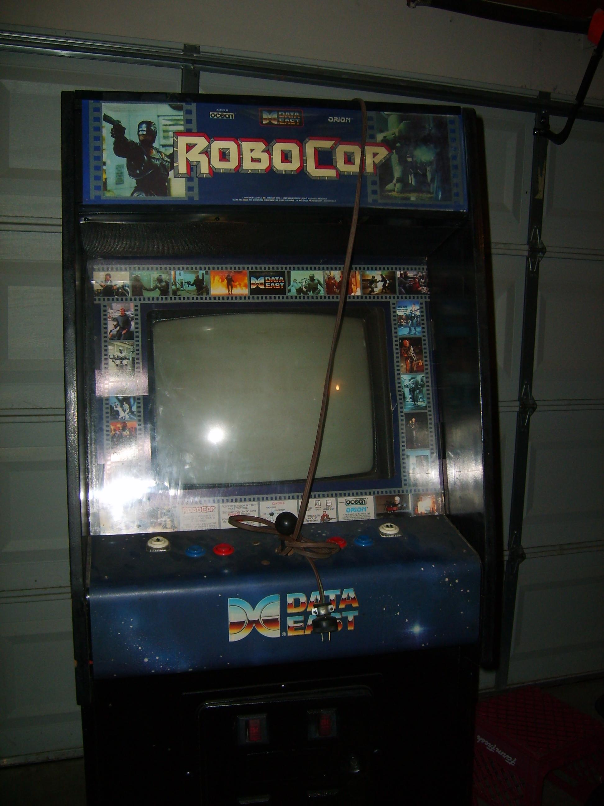 From what i've seen there's the identifiable red . robohara.com -- digital archives