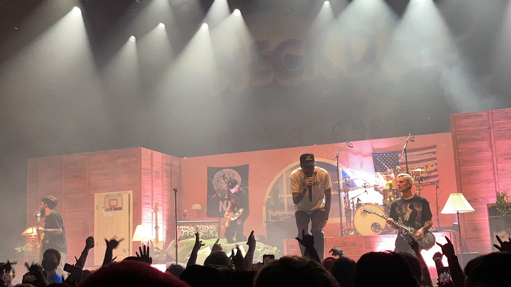 Will you need a vaccine before you sign up for a group tour? Neck Deep Tour Recap Stacked Lineup High On Warped Tour Vibes