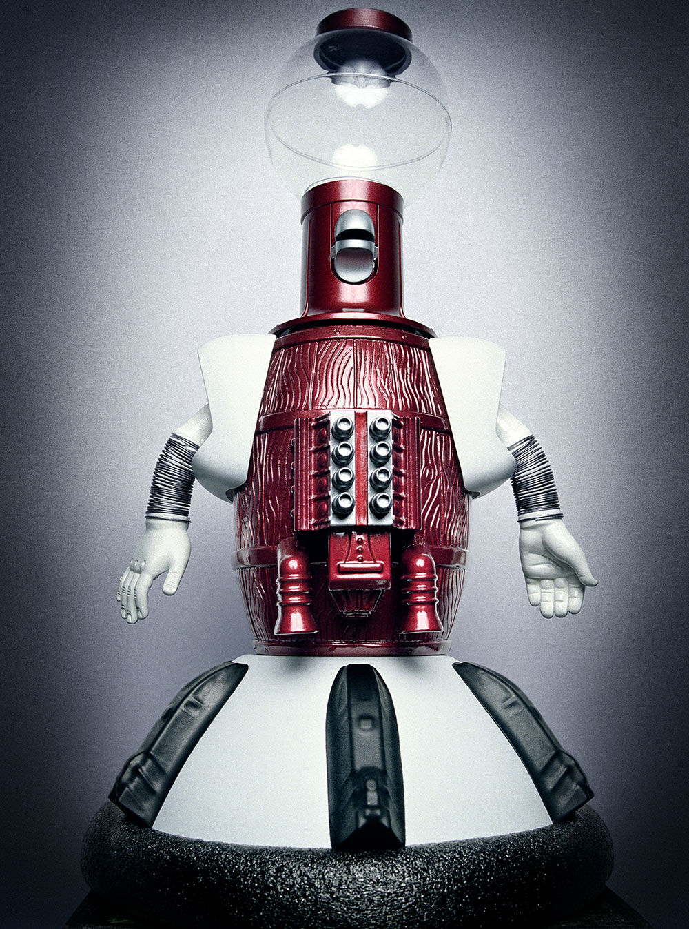 Photo of Tom Servo from Mystery Science Theater 3000 by Platon