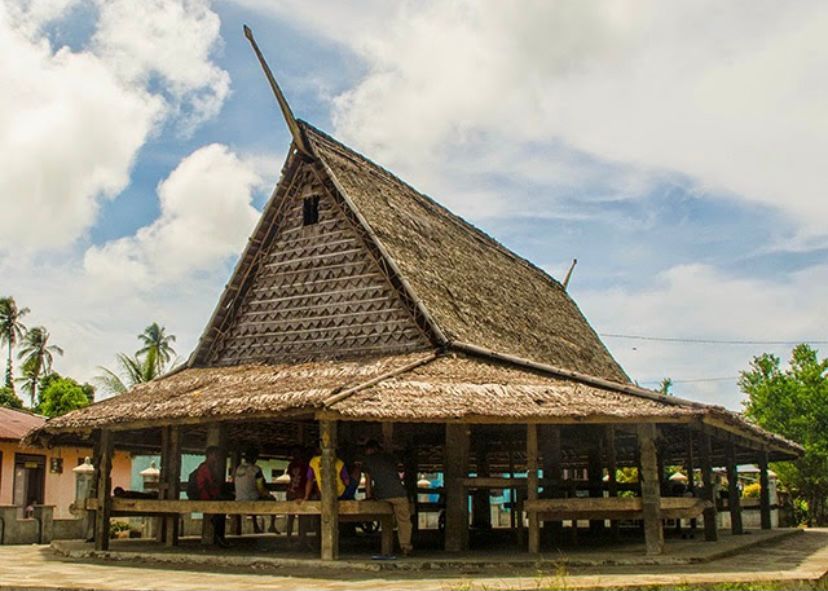 34 Rumah Adat Provinsi di Indonesia dengan Gambar - Blog Ruparupa