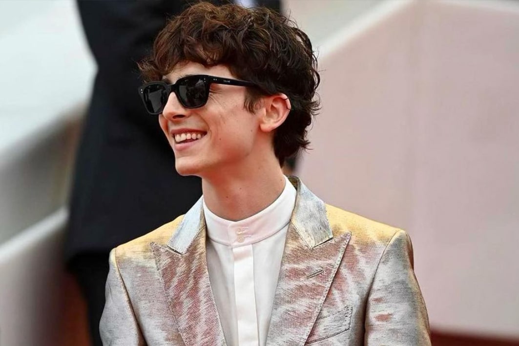 Feature adaptation of frank herbert's science fiction novel, about the son of a noble family entrusted with the protection of the most . Timothee Chalamet Looks Like A Silver Platter Snack At Cannes Film Festival 2021