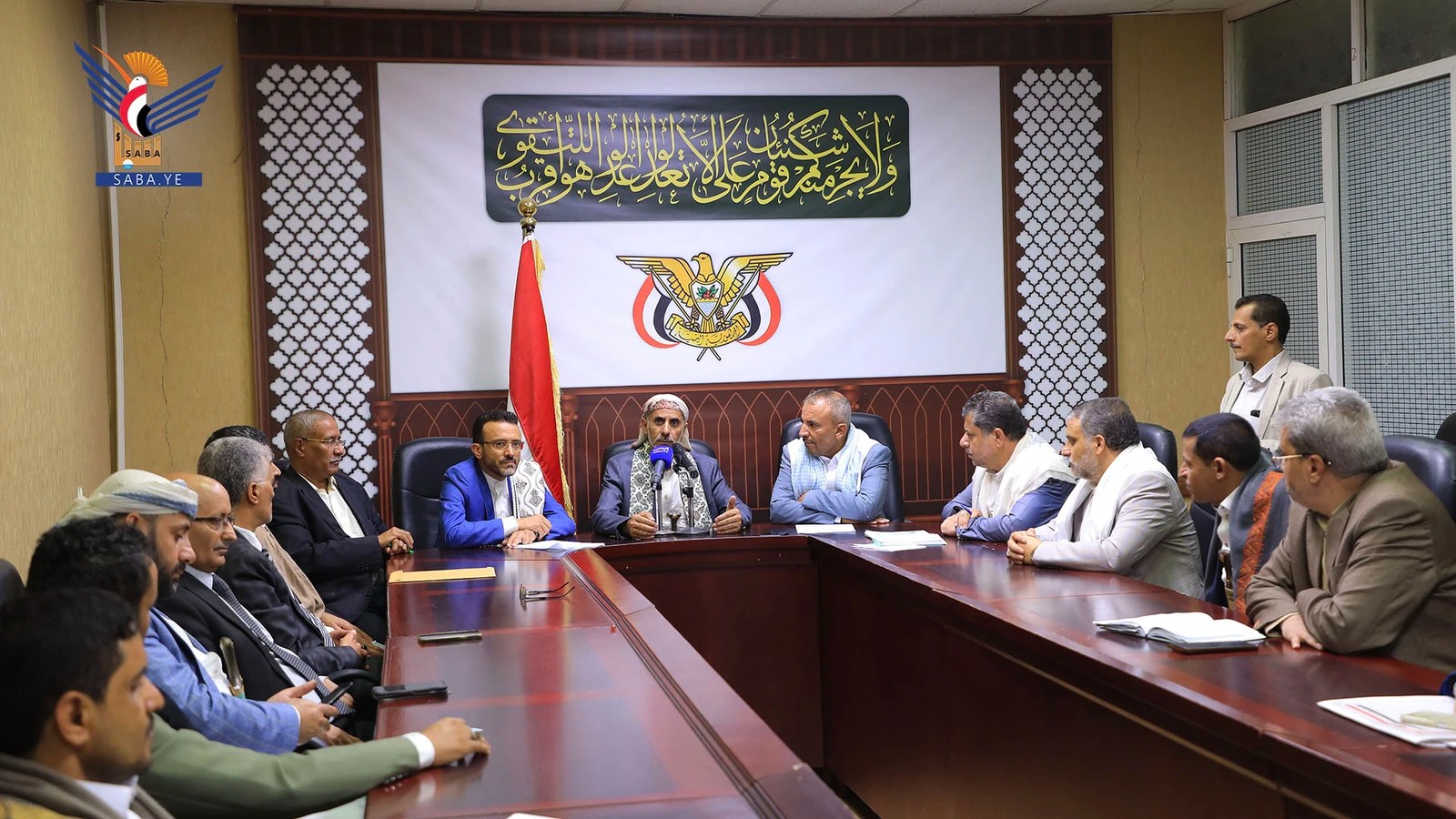 العلامة مفتاح يطّلع على تنفيذ إجراءات الدمج وتحديث الهياكل التنظيمية بوزارة العدل وحقوق الإنسان العلامة مفتاح يطّلع على تنفيذ إجراءات الدمج وتحديث الهياكل التنظيمية بوزارة العدل وحقوق الإنسان