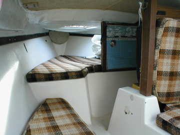 Finished with teak accents, you'll enjoy a refined open and airy cabin. Macgregor 22 sailboat for sale