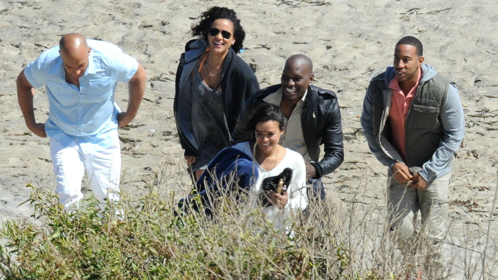 Weitere ideen zu paul walker, paul walker bilder, michelle rodriguez. Michelle Rodriguez Pays Tribute To Paul Walker Sheknows