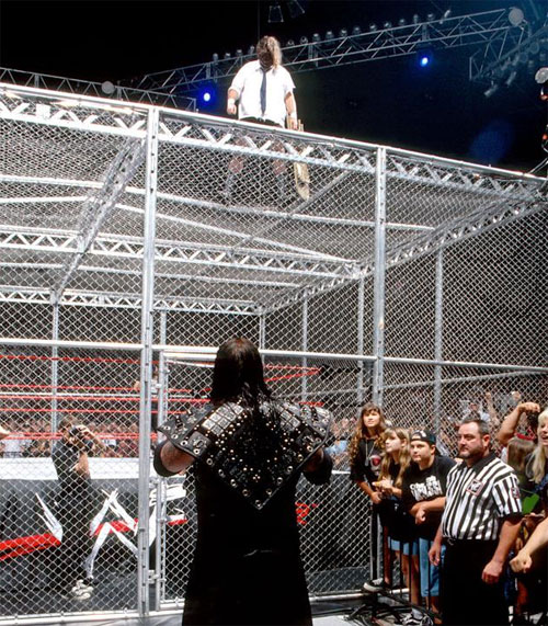 Training and nutrition advice from the british wrestler who's dominating the ring we earn a commission for products purchased through some links in this article. PHOTOS: Mankind And Undertakerâs Epic 1998 Hell In A Cell