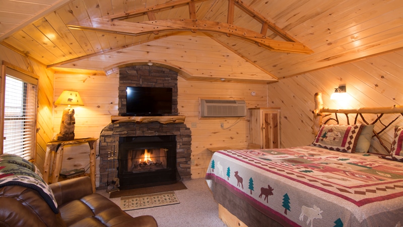 36+ Clever Ski Apache Cabins : Ruidoso NM Vacation Guide, Cabin Rentals & More - Cabins on ski apache resort offer skiers and snowboarders premier powder trails during the winter, while providing hiking, camping and mountain biking excursions during summer months.