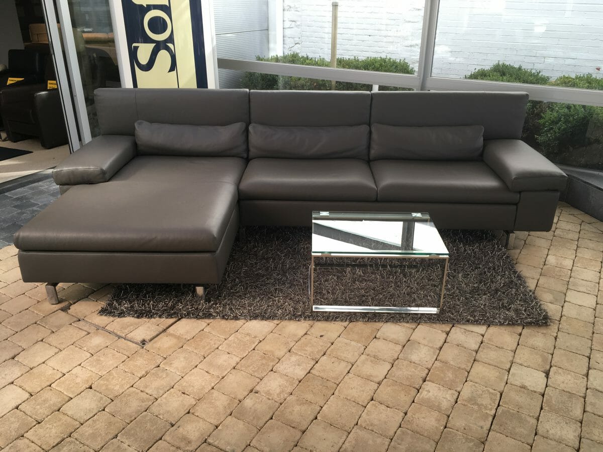 Great sleep and good support — two words not commonly associated with sleeper sofas. opstelling longchair met 3zit en verstelbare hoofdeinden