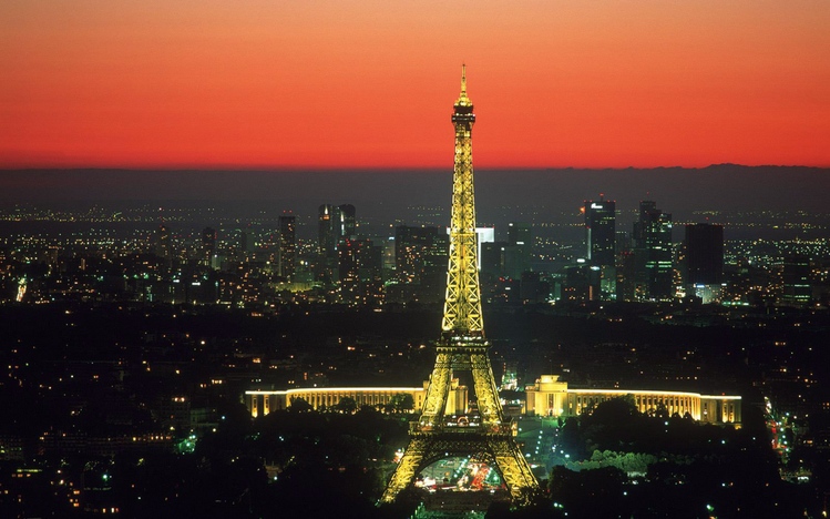 When you think about france, especially paris, your mind automatically goes to high fashion and high society. Paris Theme for Windows 10