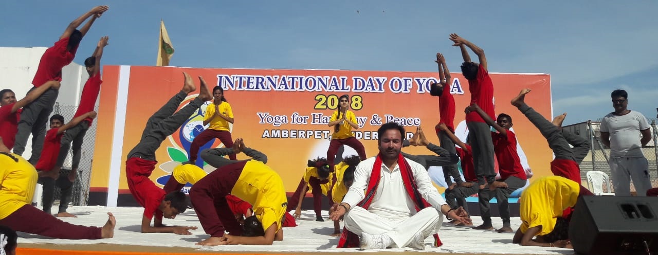 This image has an empty alt attribute; its file name is IDY_4_Web1.jpeg