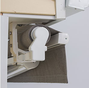 Arb 4x4 awning retractable awning (our top pick). Mounting Options : Solair