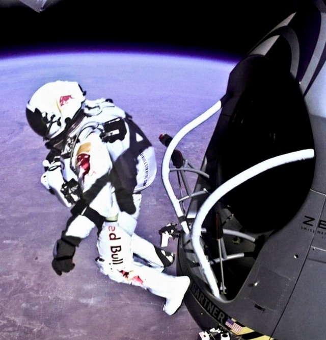 Salto De Felix Baumgartner Desde La Estratosfera