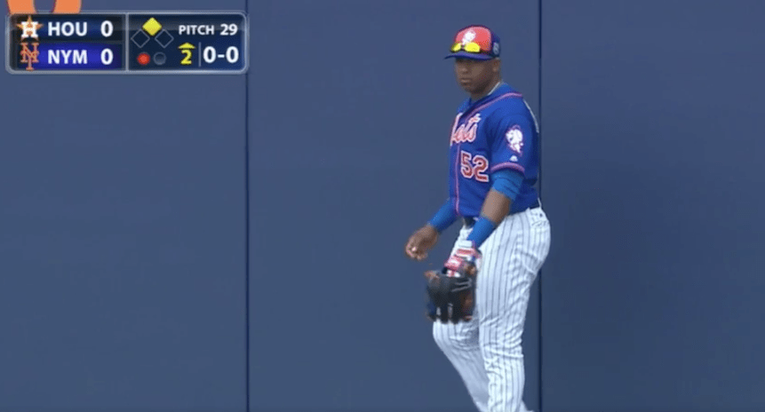 EpicFail Yoenis Céspedes regala un home run de campo