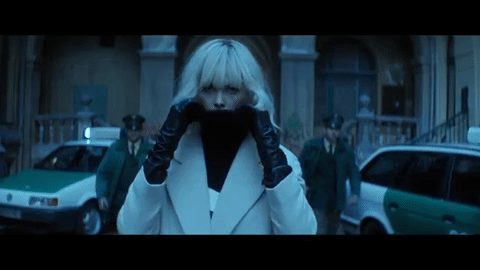 Charlize Theron patea traseros en el teaser de Atomic Blonde