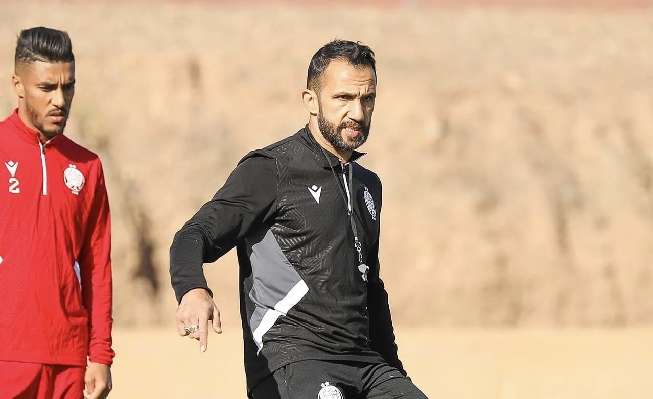 لاعبو الوداد الرياضي غاضبون من المدرب عادل رمزي